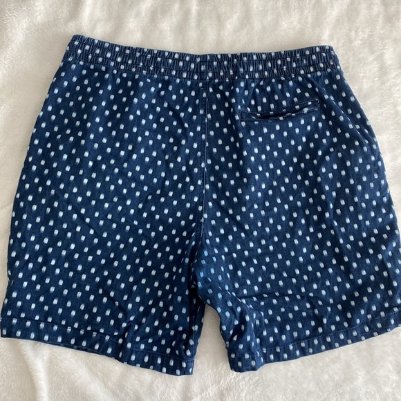Old Navy navy blue white dotted print shorts - Picture 10 of 17